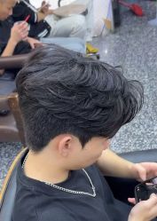 -藤野造型专业烫染接发