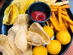 小吃拼盘-魏斯理汉堡(西安沣东吾悦店)