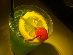 -Mx.cocktail bar