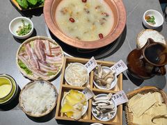 -阿婆情腊排骨火锅·野生菌季(古城旗舰店)