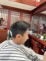 -尼特斯男士发型馆