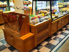 面包甜点陈列柜-味多美(民星路店)