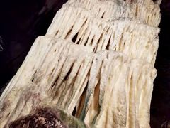 -波斯托伊纳溶洞