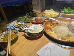 -洱火云南酸菜牛肉火锅(石景山当代商城店)