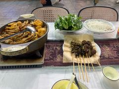 -刘姐啤酒鱼民族演艺餐厅(西街总店)