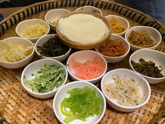 -包整·丝娃娃(一览甲秀楼风景店)