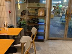 -必胜客(WOW昙华林店)