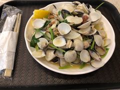 葡式榄油蒜蓉炒蚬-澳门地道葡国餐