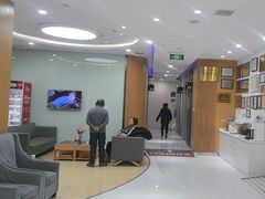 -雅悦齿科(顾村公园店)