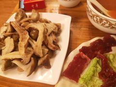 -乳仔牛牦牛汤锅 烤羊排(松潘古城店)
