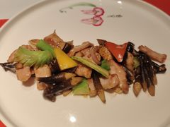 鸡枞菌爆爽肉-馋遇江南·精致湖景雅宴(东方之门店)