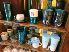 零售区-星巴克(古美路店)