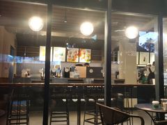 -星巴克(西藏路店)