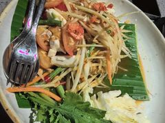 -Kub Kao Kub Pla (Terminal21)