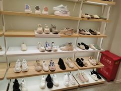 -hotwind热风(世纪东方广场店)