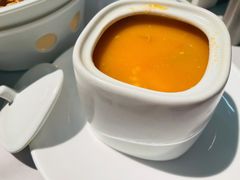 番茄玉米煲龙骨-汤城小厨•粤菜•靓汤(苏州街店)