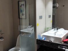 -上海怡沁园度假酒店
