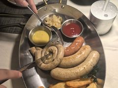 -MONICH牛排融合餐厅(和义大道购物中心店)