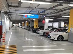 -宜家家居（上海徐汇商场店）-停车场