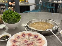 -郑猛记石岐鸽主题餐厅(长江店)