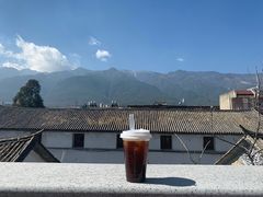 -喵屿·大理花园猫咖