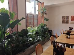 -银米·云南传统过桥米线(双廊黑金冠店)