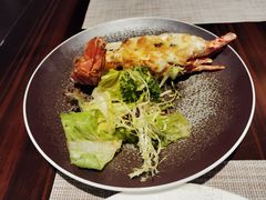 -广州万富希尔顿酒店·感趣自助餐厅·金秋蟹宴生蚝海鲜刺身
