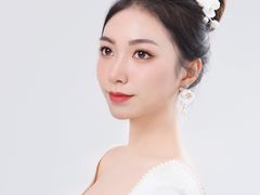 -金夫人化妆摄影职业培训学校