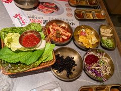 -草家酱蟹炭火烤肉店(珲春南路一店)