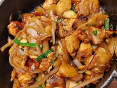 舌尖上啫田鸡-小粤楼(万辉广场店)