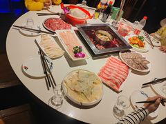 -二荆条·蜀鲜汇城市森林火锅