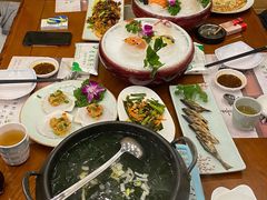 -青瓦餐厅·生鱼片·韩园烤肉(西塔店)