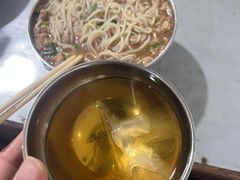 -正宗杨记普洱酸醋米线(总店)
