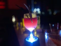 -饮湖威士忌鸡尾酒吧