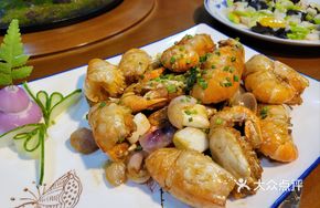 Three-Cucumber Stir-Fried Lobster Shrimp