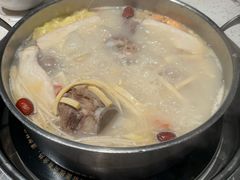 -三人行骨头王火锅(长寿店)