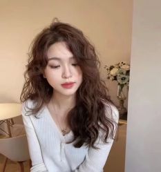 -朗峰专业美发沙龙