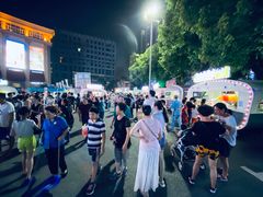 -月星家居广场-路面停车场