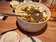-自己人·宜昌菜(水悦城店)