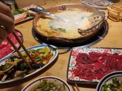 -洱火云南酸菜牛肉火锅(石景山当代商城店)