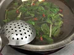 -周老三跷脚牛肉·全牛火锅(非遗传承店)