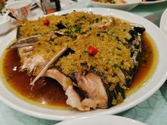 剁椒蒸鱼头-亢龙太子酒轩(东湖店)