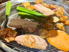 -围炉肉舍•炭烤活鳗•丹东海鲜烤肉(步行街店)