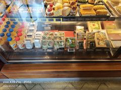 面包甜点陈列柜-星巴克臻选(南京艾尚天地店)