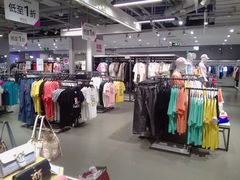 -唯品会(北京国瑞城店)