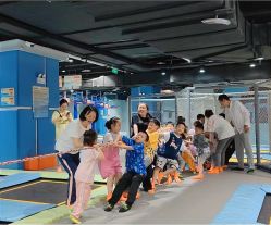 -反弹蹦床公园(南坪万达店)