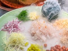 -得意咚瓜·顺德鱼生·冬瓜火锅(深圳首店)