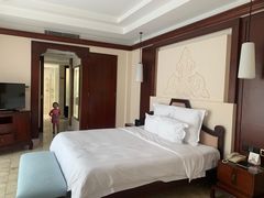 -三亚湾海居铂尔曼度假酒店