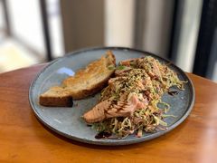 烤三文鱼沙拉-O'mills Sourdough Bakery&Bistro(永嘉路店)
