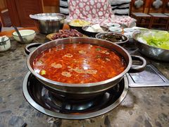 -黄利砖万峰林布依特色酸笋牛肉馆